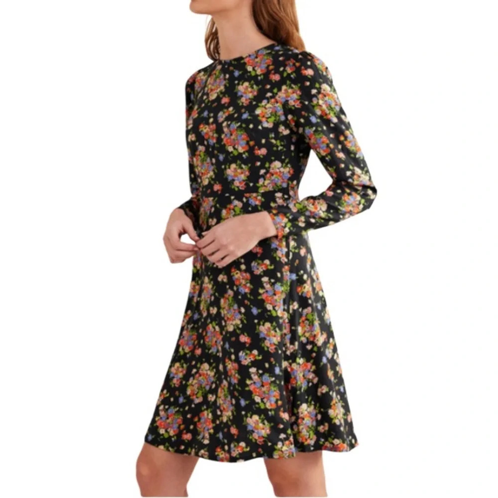 BODEN Wild Cluster Floral Print Crew Neck Fit and Flare Dress Black Swiss Dot 4